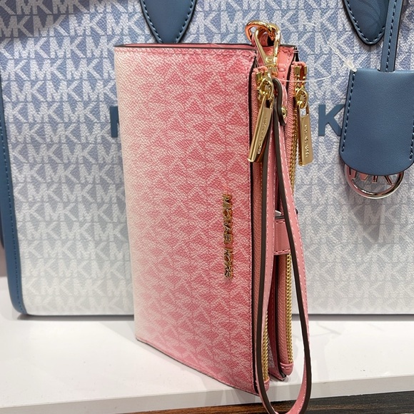 MICHAEL KORS
Jet Set Large Ombré Logo Double-Zip Wristlet-Wallet-Phone Case NWT - Picture 2 of 16